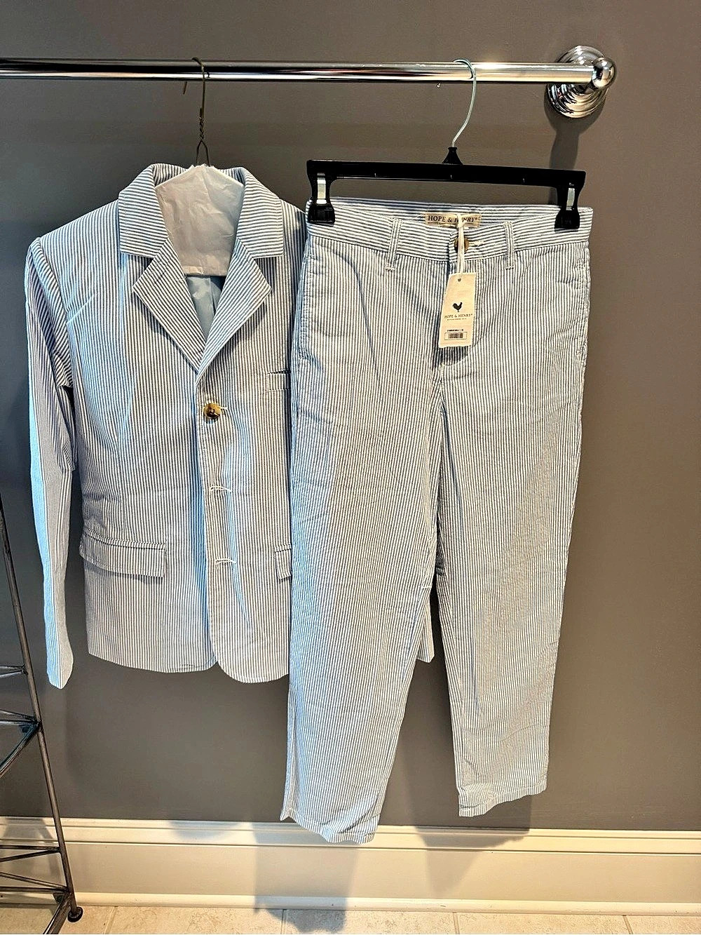 Hope & Henry Boys Seersucker Suit Size 10/L Blue White 2 Piece NWT Pants